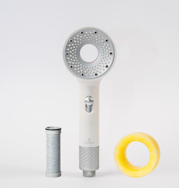 Filtrační sprchová hlavice Zenea v bílém ekologickém balení