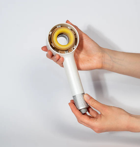 Instalace aroma kroužku do filtrační sprchové hlavice Zenea – jednoduchá výměna pro osvěžující aromaterapii při sprchování