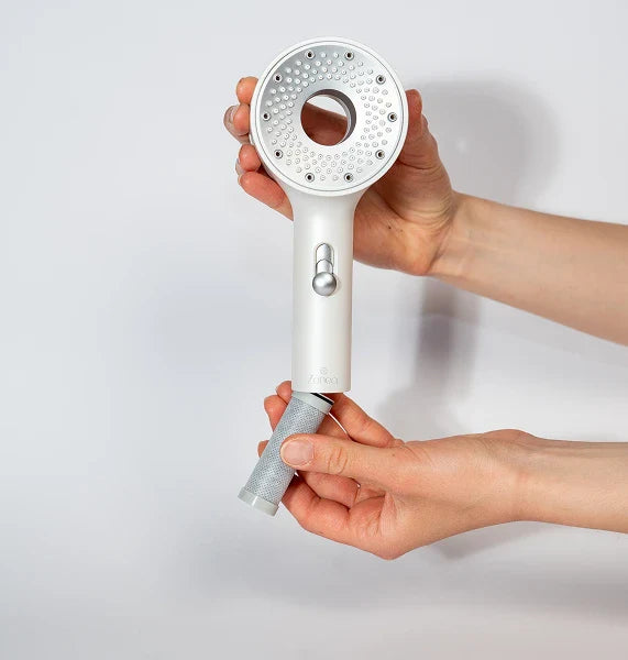 Instalace ACF filtru Zenea do filtrační sprchové hlavice snadná výměna do 20 sekund